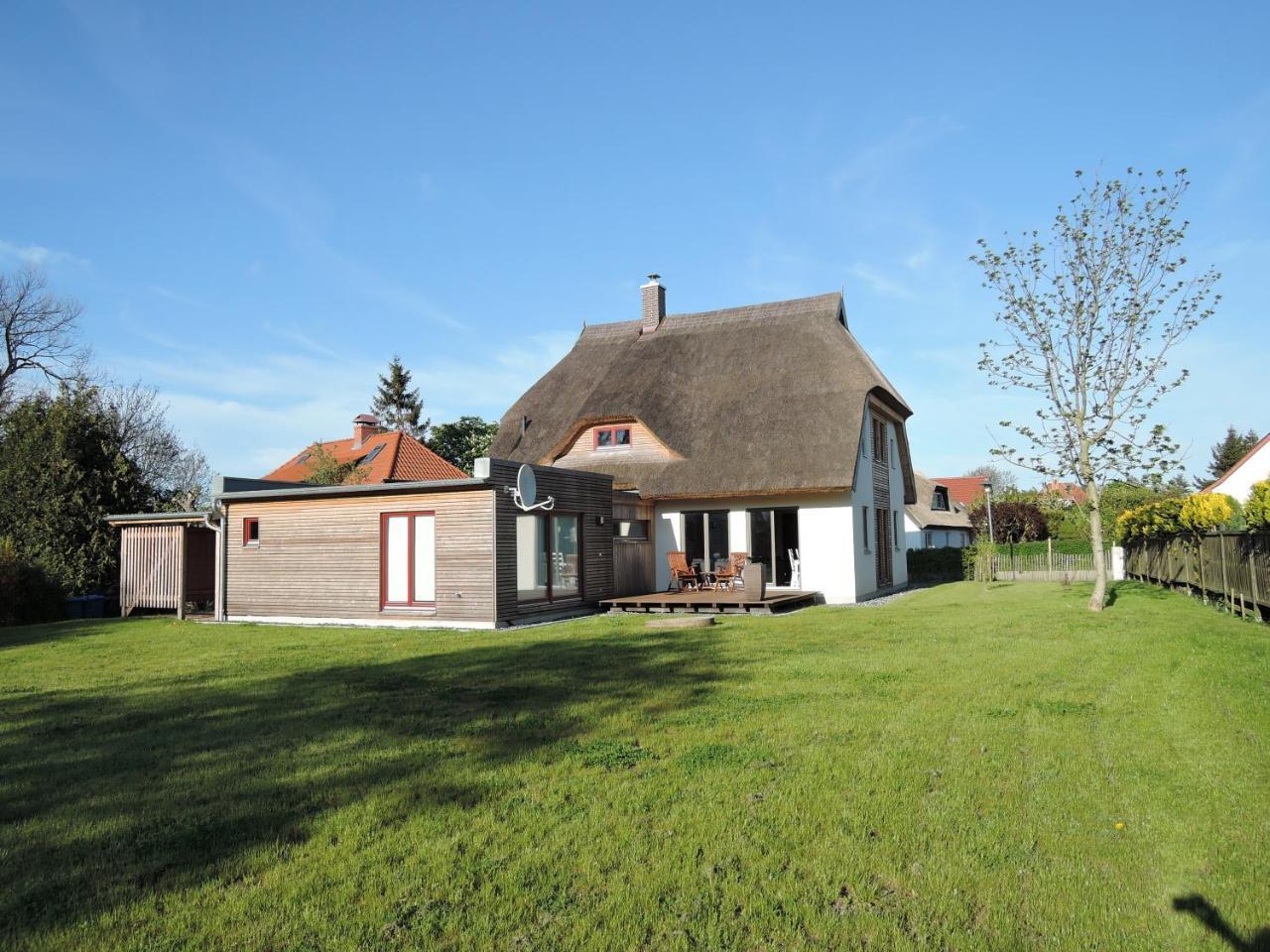 Villa Reetdachhaus "Treibholz" à Wiek auf Rügen Extérieur photo